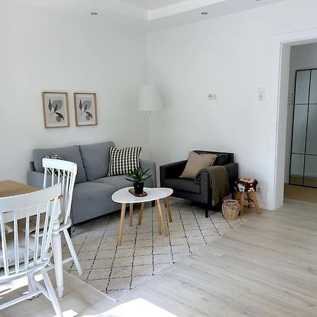 Country Style Apartment With Balcony Near Fair Ганновер Экстерьер фото