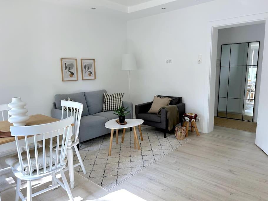 Country Style Apartment With Balcony Near Fair Ганновер Экстерьер фото